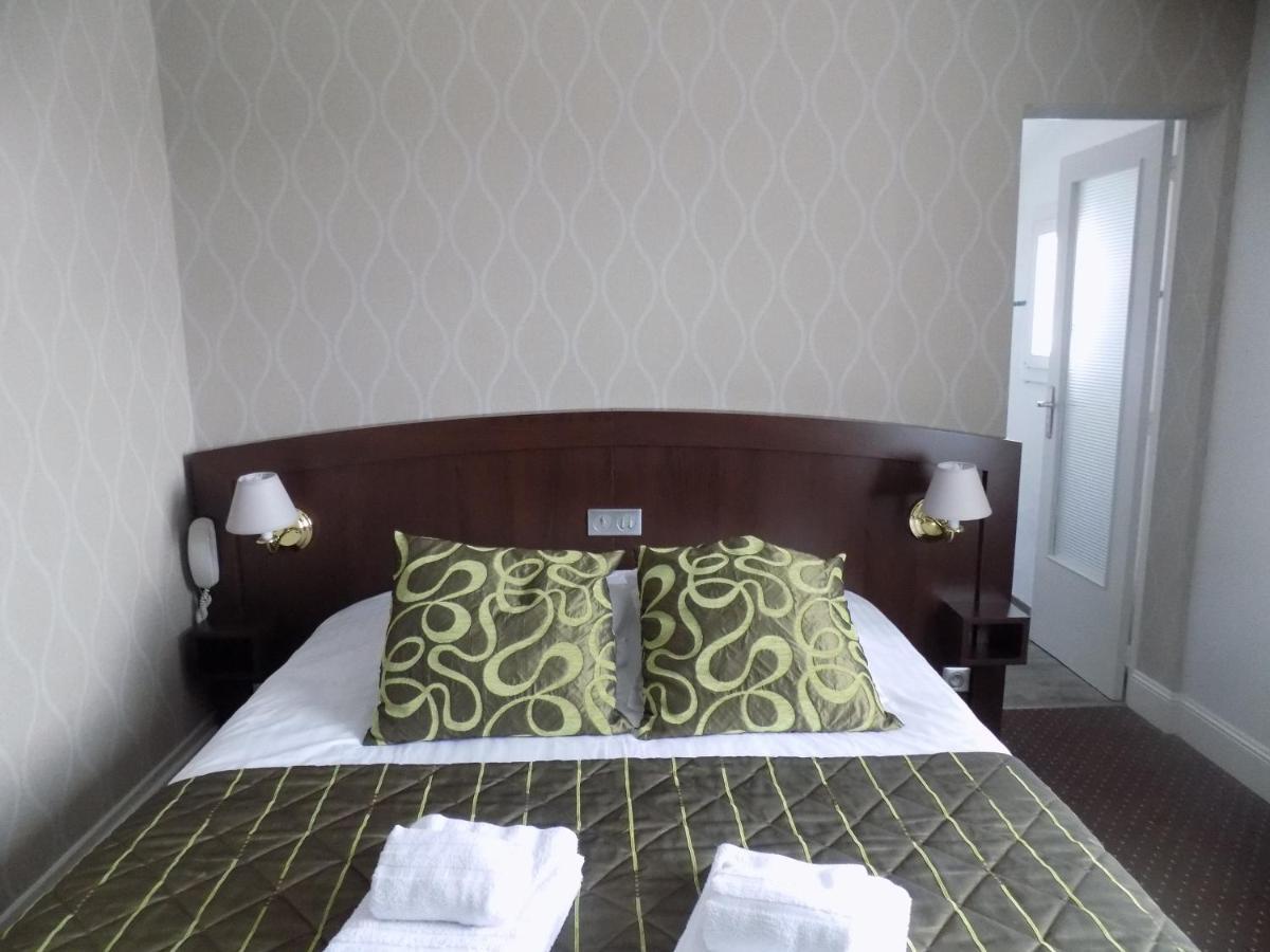 Logis Hotel La Breche - Restaurant Berthelot Amboise Ngoại thất bức ảnh